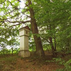 Boží muka východně od Radíkova v lese