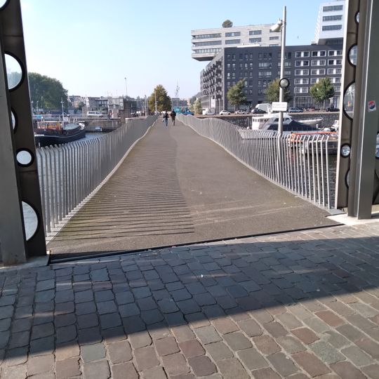Vluchthavenbrug