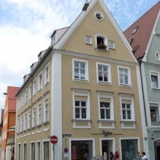 Wohn- und Geschäftshaus