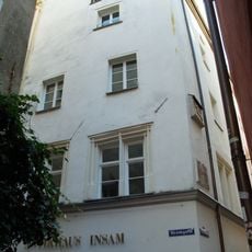 Wohn- und Geschäftshaus