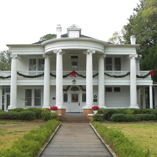 John M. and Lottie D. Moore House