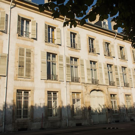 Immeuble, 27 place de la Carrière