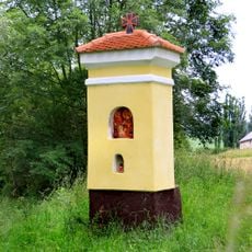 Kaplička severozápadně od Odlochovic