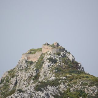 Penteskoufi Castle