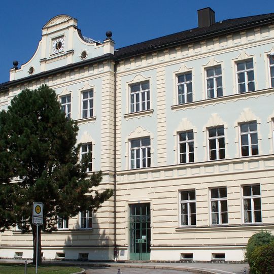 Ritter-Tuschl-Schule
