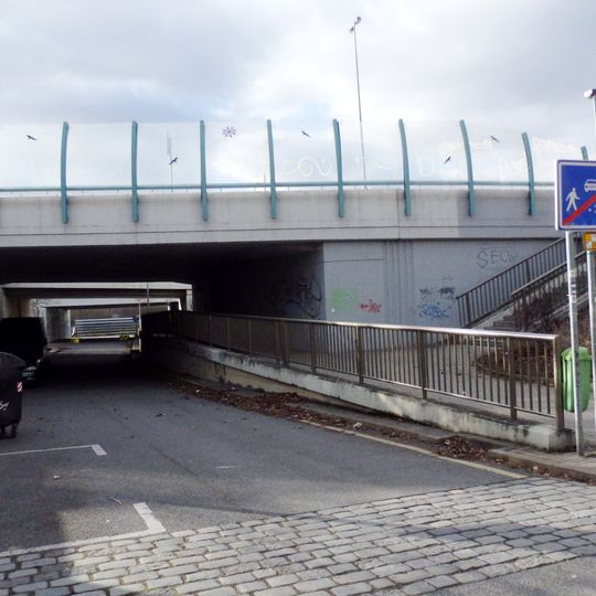 Most ulice Generála Šišky přes ulici U kina