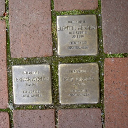 Stolperstein en memoria de Daisy Abraham