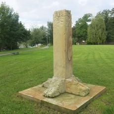 Plastika Slovanský symbol na Střeleckém ostrově v Litoměřicích