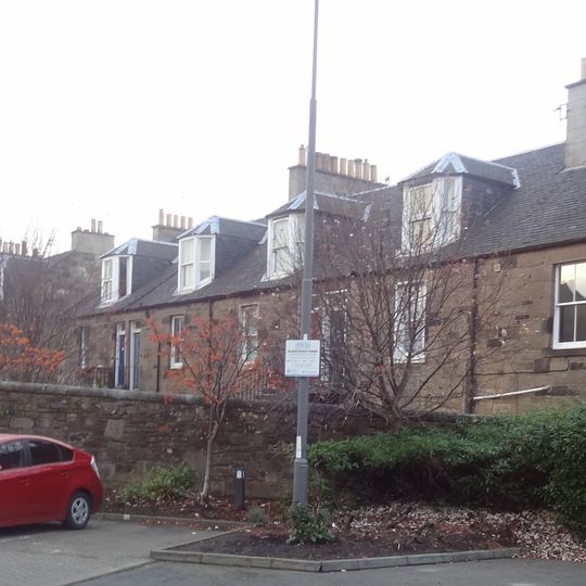 Edinburgh, 3, 4, 9, 10 Mclaren Terrace