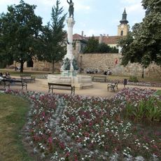 Püspökkút Memorial Column, Székesfehérvár