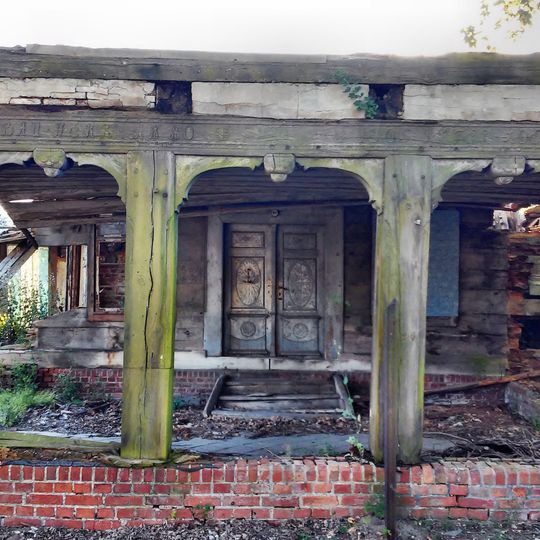 Dom podcieniowy nr 20 w Lasowicach Małych