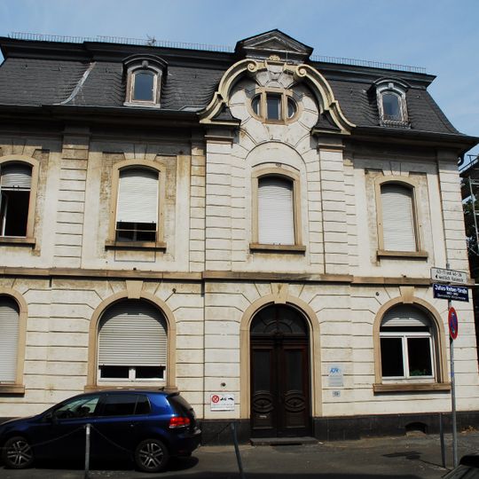 Julius-Reiber-Straße 5