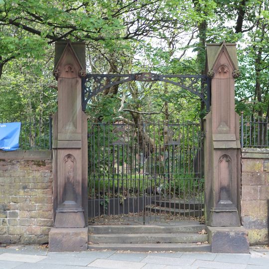 Wall and entrances of St Mary's, Walton