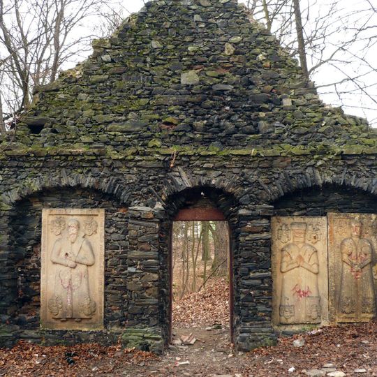 Sztuczna ruina w Bożkowie