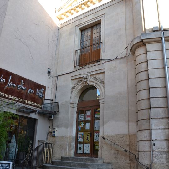 Immeuble à L'Isle-sur-la-Sorgue