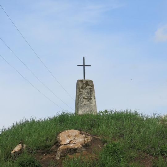 Kříž u silnice jižně od Skalska