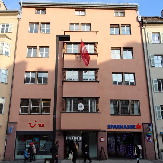 Wohn- und Geschäftshaus