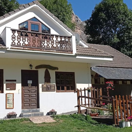 Camping Lagos de Somiedo