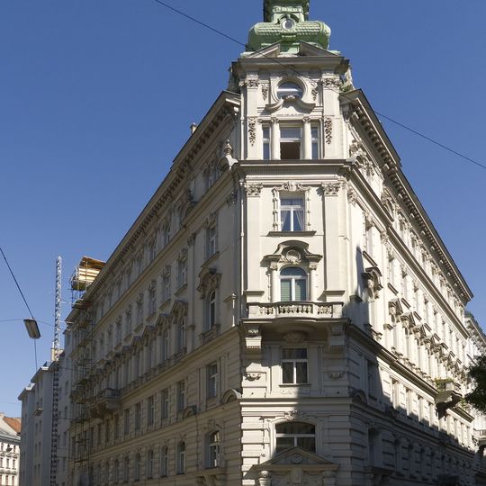 Wohn- und Geschäftshaus