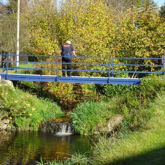 Lávka přes Hodorfský potok mezi ulicemi Václava Sedláka a Václava Procházky v Zubří