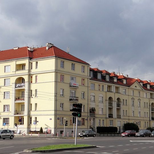 Dom przy alei Niepodległości 219