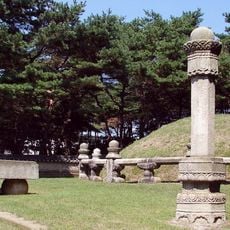 Seolleung / Royal Tomb of Queen Jeonghyeon