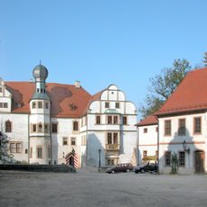 Einzeldenkmal der Sachgesamtheit Schloss Forder- und Schloss Hinterglauchau: Schlossanlage, Schlossgarten (Gartendenkmal), Schlossbrücke im Park und Kelleranlagen (siehe auch Sachgesamtheitsliste - Obj. 09301649) Schloßplatz 5a