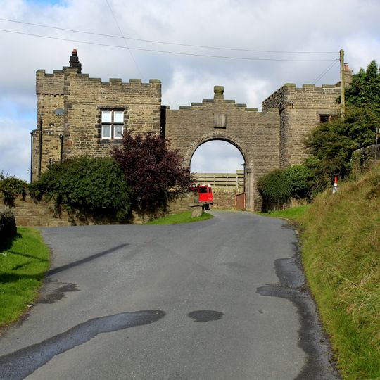 Height Lodge and archway