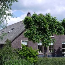Boerderij met bijgebouwen