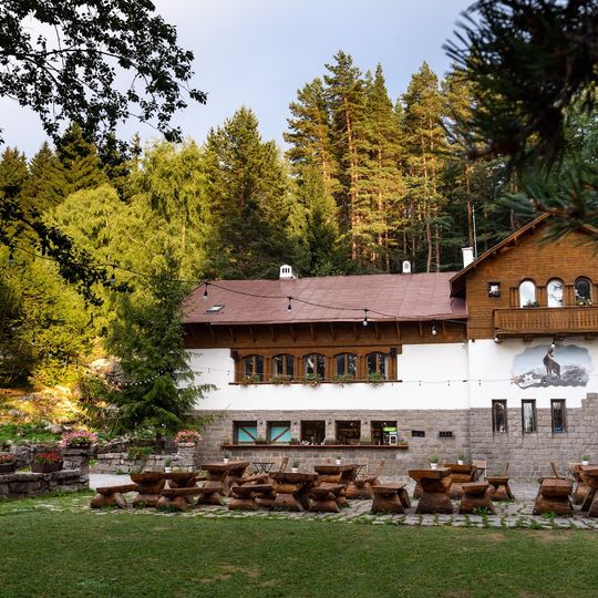 Septemvri hut