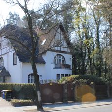 Wohnhaus & Einfriedung Waidmannsluster Damm 112 & 114
