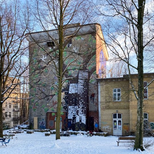 Hochbunker August-Lütgens-Park
