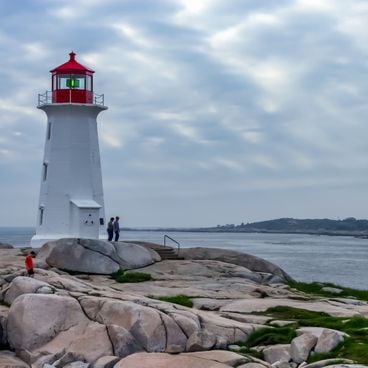 Phares du Canada : navigation maritime et histoire côtière