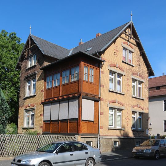 Wohnhaus in offener Bebauung Feigstraße 15