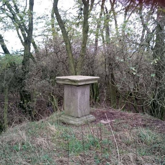 Socha svatého Jana Nepomuckého jihovýchodně od Litic