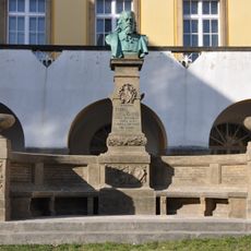 Pomník Viktorina Kornela ze Všehrd (Chrudim)