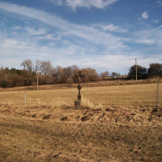 Kříž nedaleko Hruškova Mlýna u Markvarce