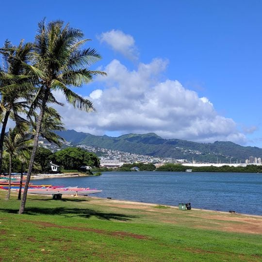 Keʻehi Lagoon Beach