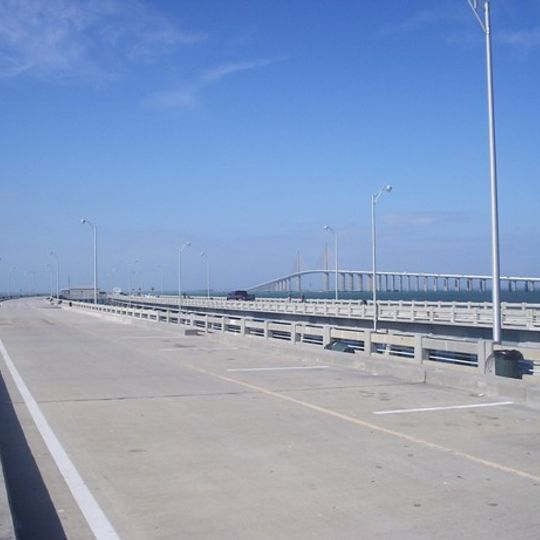 Skyway Fishing Pier State Park