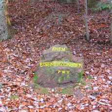 Ritterstein 28 "Ehem. Eisenerzgruben"