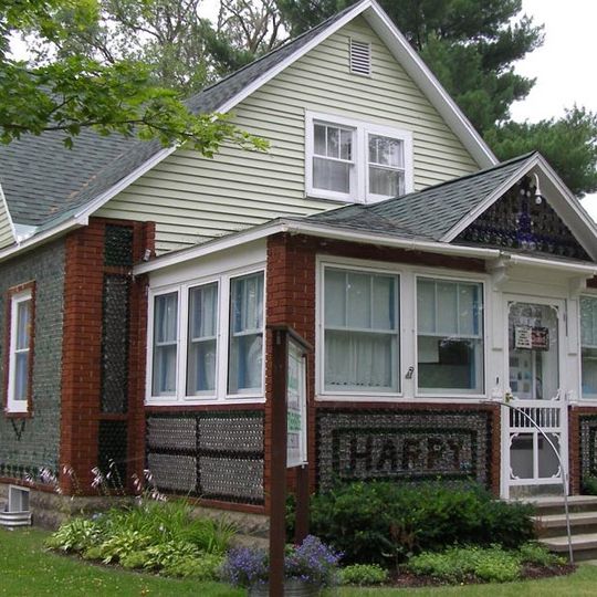 John J. Makinen Bottle House