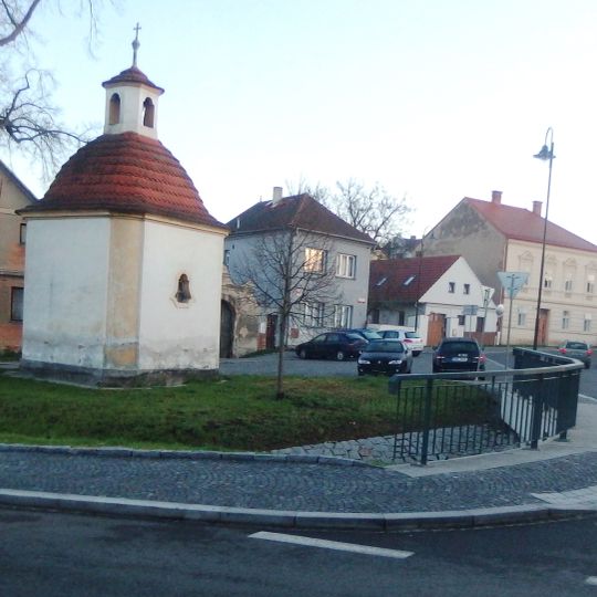 Most silnice III/18019a přes Božkovský potok na Božkovském náměstí