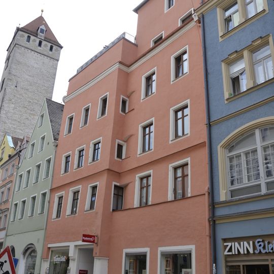 Wohn- und Geschäftshaus