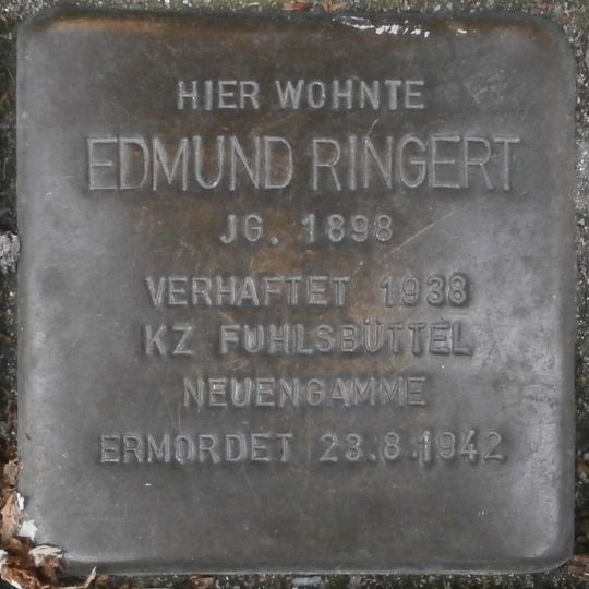 Stolperstein en memoria de Edmund Ringert