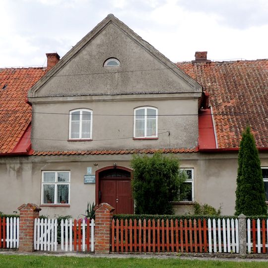 Rectory in Płoskinia