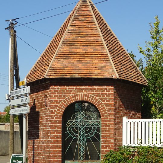 Chapelle hexagonale de Fontaine-Notre-Dame