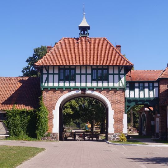 Budynek bramy przejazdowej z łącznikiem