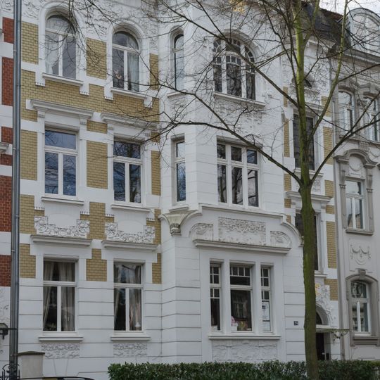 Gerhard-Rohlfs-Straße 24