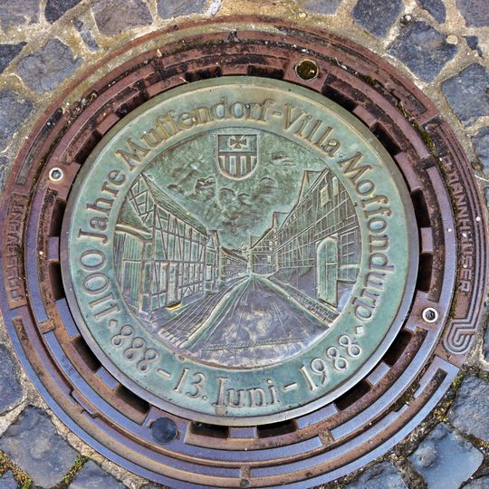 Bodenplatte 1100 Jahre Muffendorf