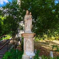 Statue